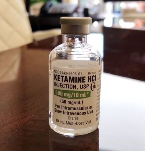 Injection de kétamine HCl